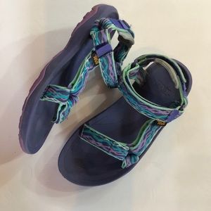 teva kids hurricane xlt 2” size 6